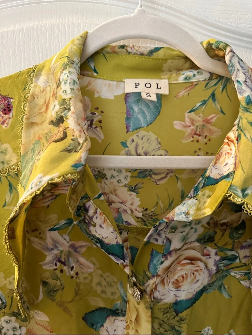 POL Floral Button-Up Blouse in Chartreuse with Multi-Color Flowers - Picture 2 of 8